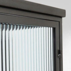 Zwarte Wandkast Met Geribbeld Glas -BEPUREHOME Winkel kare design gomera zwarte wandkast met koper 04