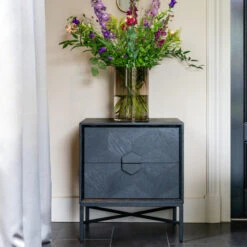 Zwart Nachtkastje Van Hout -BEPUREHOME Winkel richmond interiors blax zwart nachtkastje van hout 07