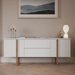 Breed Dressoir Modern Met Eiken