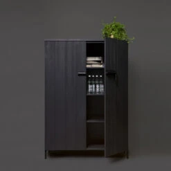 WOOOD Zwarte Kast Grenen Diep Zwart -BEPUREHOME Winkel woood bruut zwarte houten wandkast 05