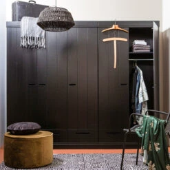 WOOOD Zwarte Kledingkast 2-deurs Met Lades -BEPUREHOME Winkel zwarte kledingkast 2deurs met lades woood connect 06